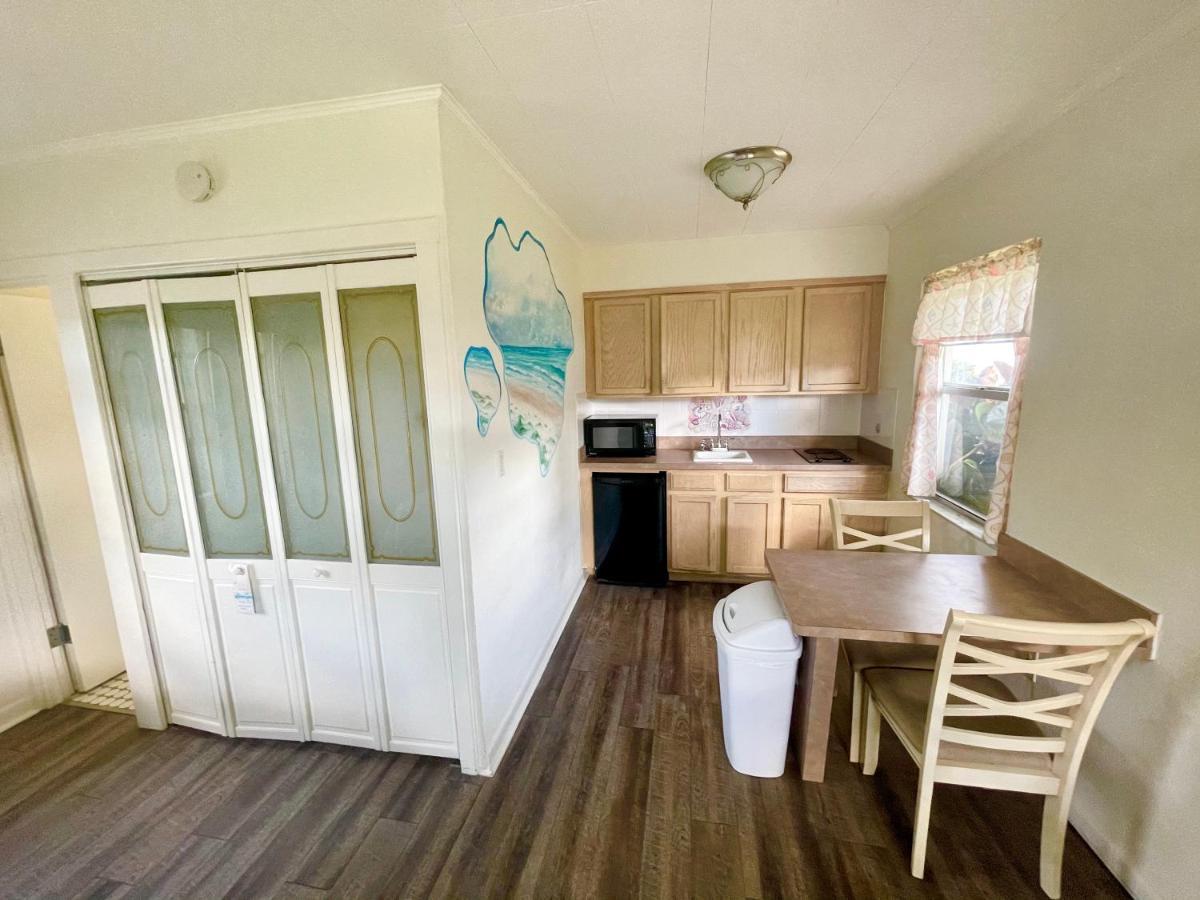 Surf Studio Beach Resort Cocoa Beach Eksteriør billede