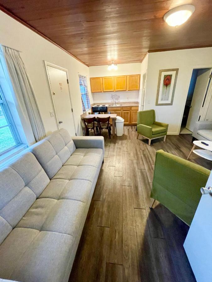 Surf Studio Beach Resort Cocoa Beach Eksteriør billede